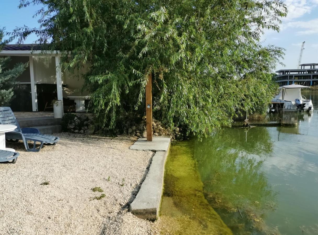 Hotel Vila Zuzette Constanţa Esterno foto